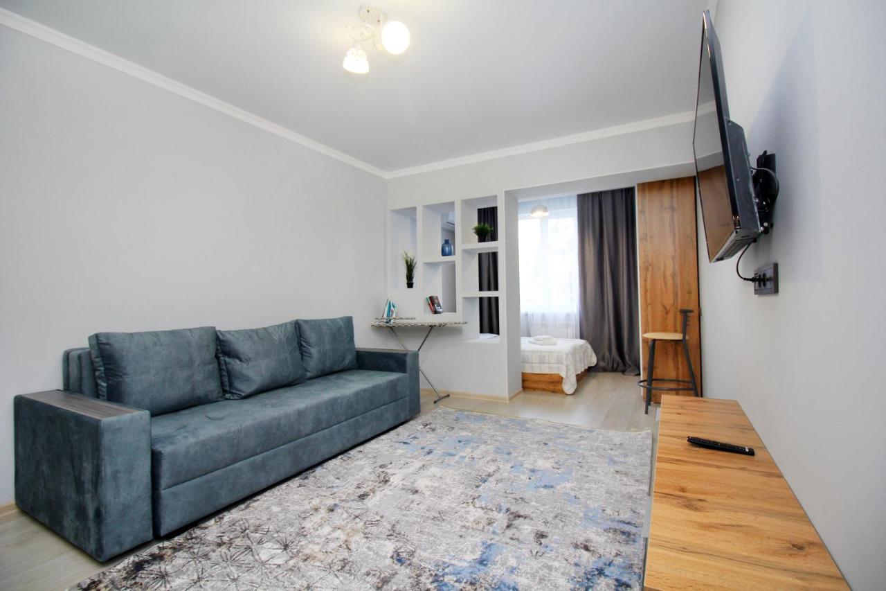 Cozy Studio In The Best Area! 5 Alma-Ata Exteriör bild